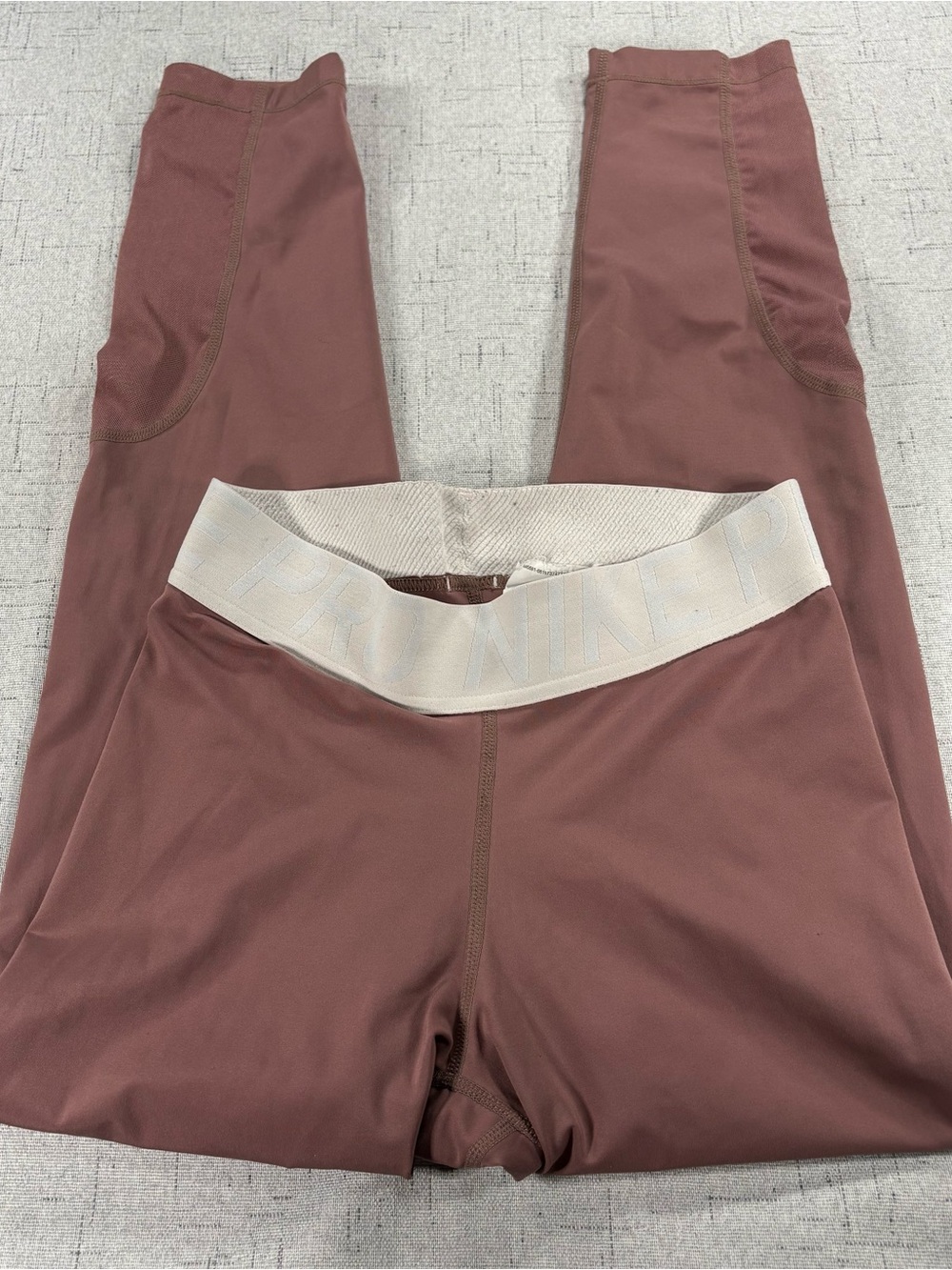 Nike Women's High-Rise Leggings in Mauve with Contrast Waistband